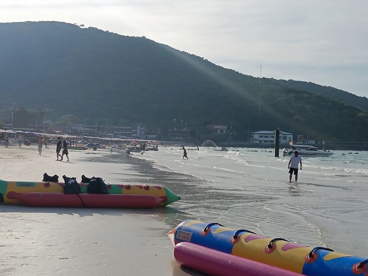 Bali Hai Pier Pattaya — departure point for the ฿30 Koh Larn ferry with longtail boats waiting