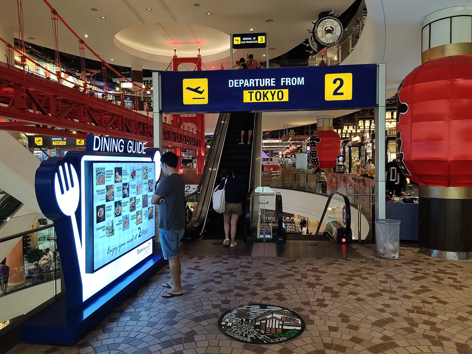 The atrium inside Terminal 21 Pattaya, not a phone-company counter