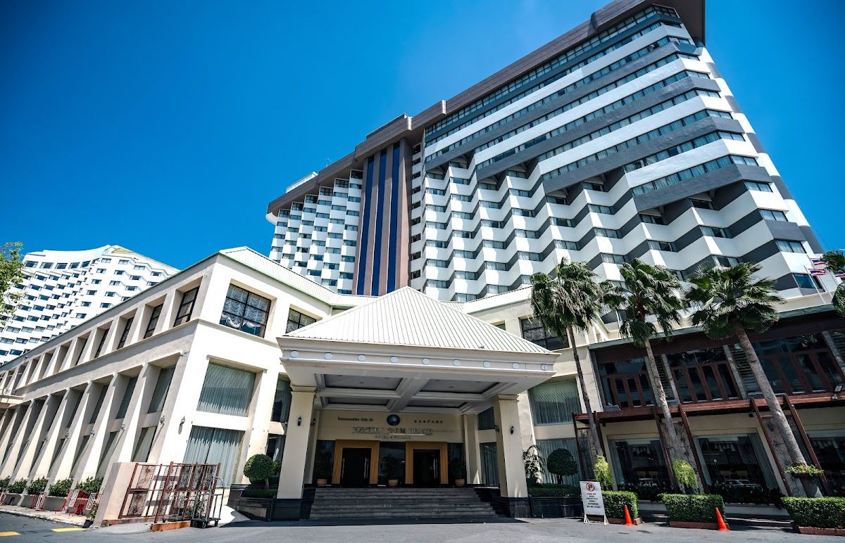Jomtien Beach Hotel exterior in Jomtien