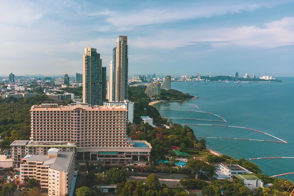 Long Beach Hotel Pattaya exterior in North Pattaya