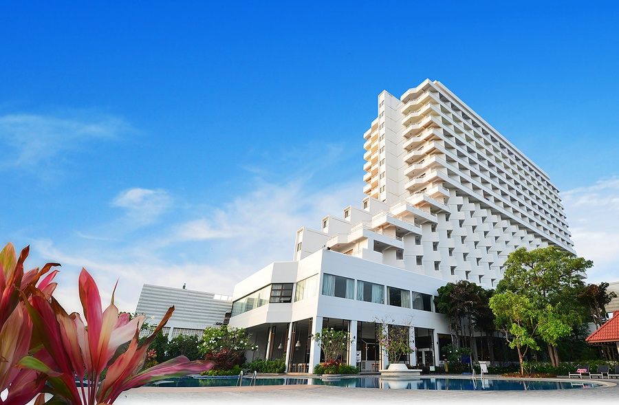 The Loft Jomtien Hotel exterior in Jomtien